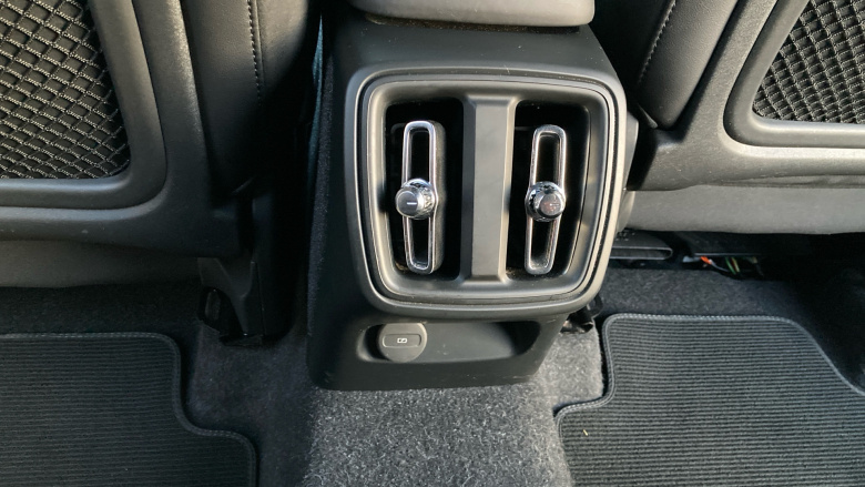 Volvo Xc40 2.0 D3 R DESIGN 5dr AWD Geartronic Diesel Estate